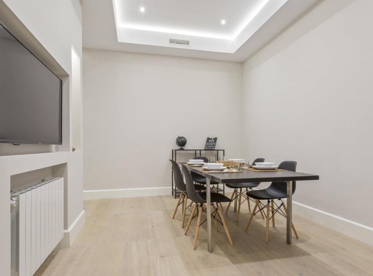 Charming City Center Apartment For 4 Perfect Location, Espoz Y Mina III Madrid Ngoại thất bức ảnh