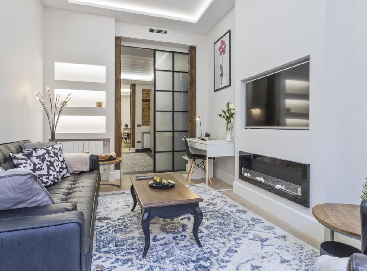 Charming City Center Apartment For 4 Perfect Location, Espoz Y Mina III Madrid Ngoại thất bức ảnh