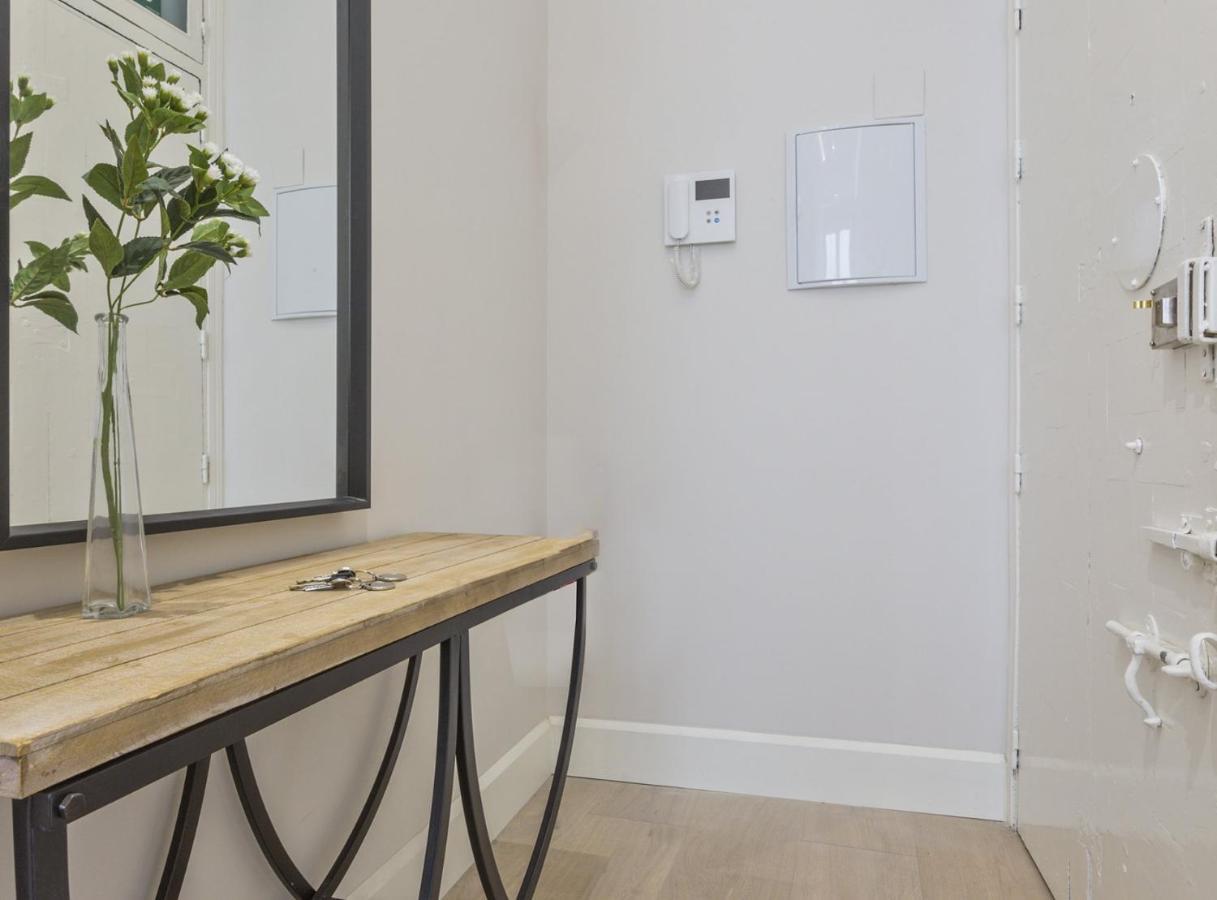 Charming City Center Apartment For 4 Perfect Location, Espoz Y Mina III Madrid Ngoại thất bức ảnh